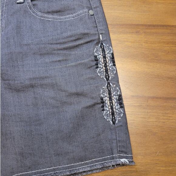 Prana Kara Denim Shorts Gray Embroidered Women’s Size 4 / 28 W3KARA114 EUC - Picture 5 of 12